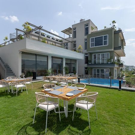 Suramya-A Luxury Boutique Hotel Udaipur Esterno foto