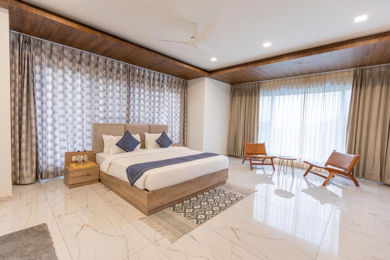 Suramya-A Luxury Boutique Hotel Udaipur Esterno foto