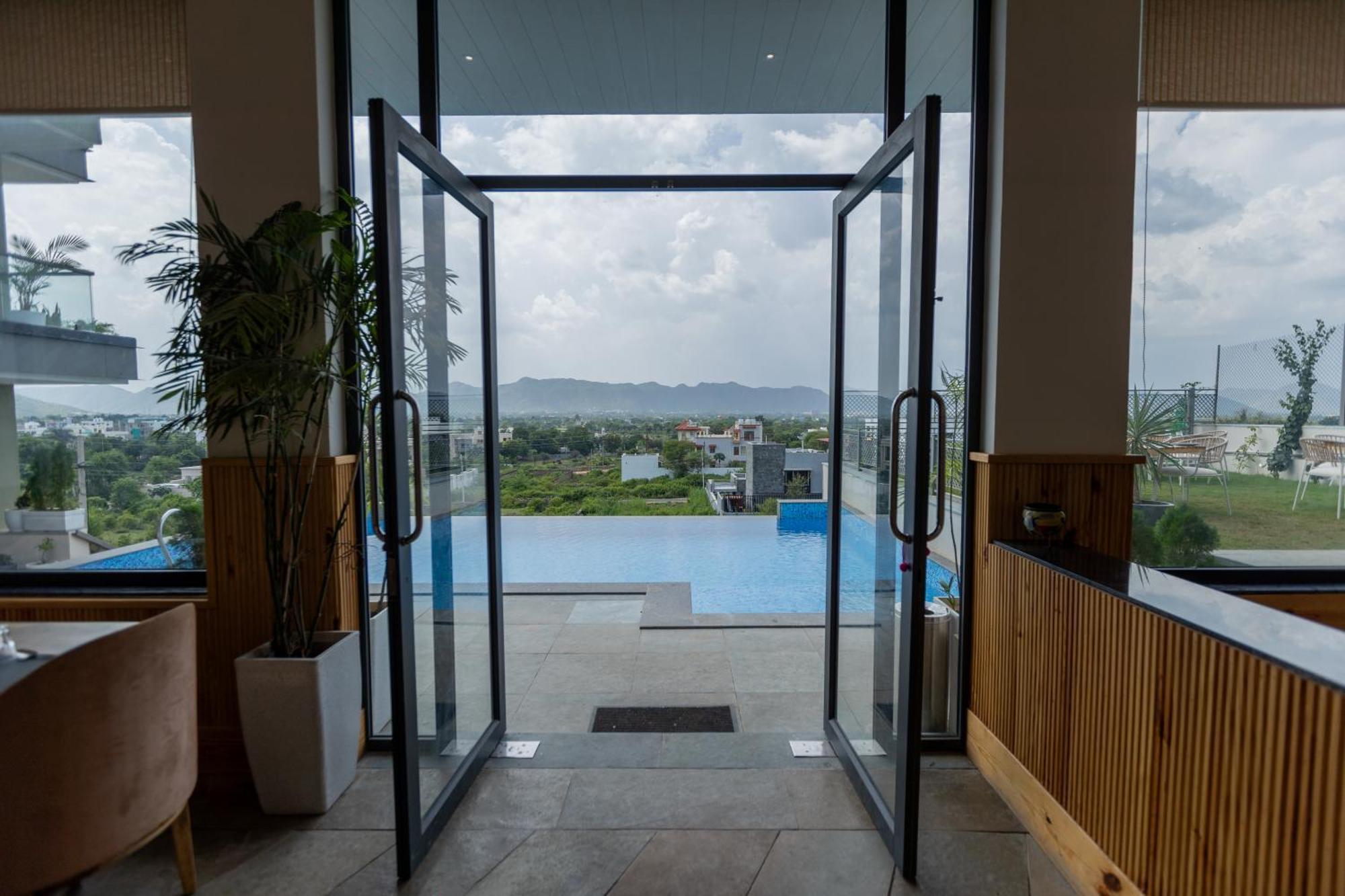 Suramya-A Luxury Boutique Hotel Udaipur Esterno foto